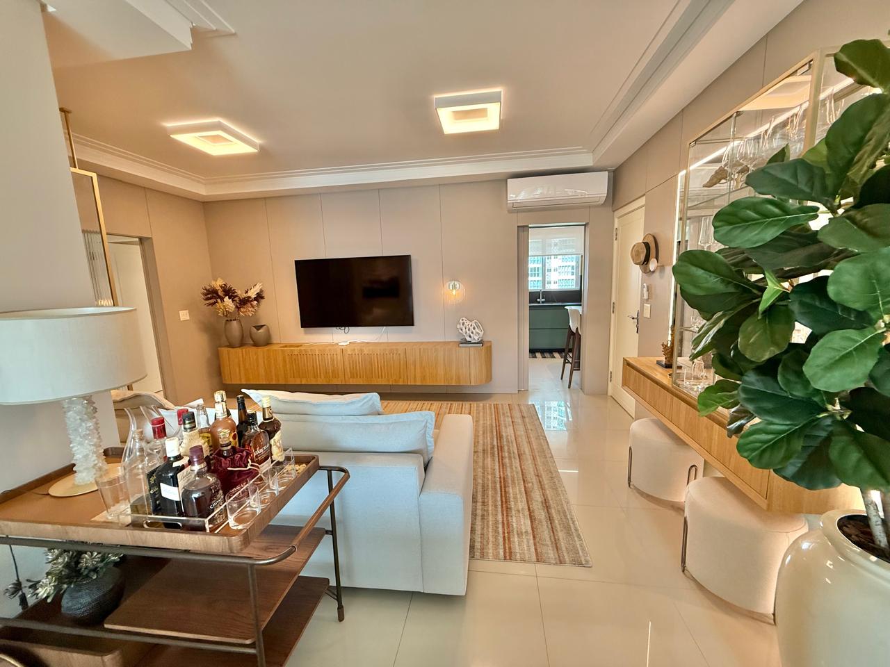 Apartamento no Ed. Villa Serena Home Club em Balneário Camboriú - foto 11