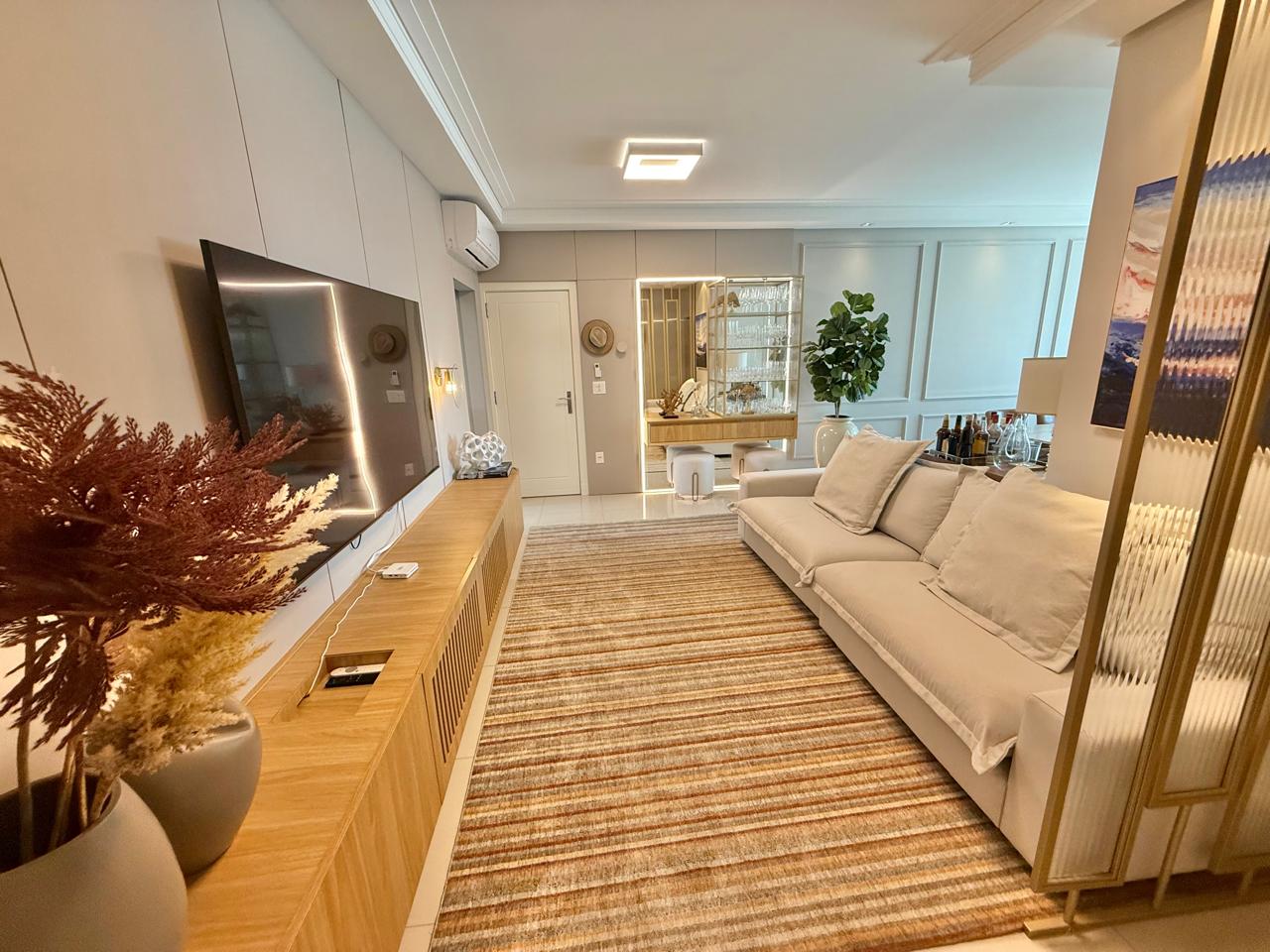 Apartamento no Ed. Villa Serena Home Club em Balneário Camboriú - foto 12