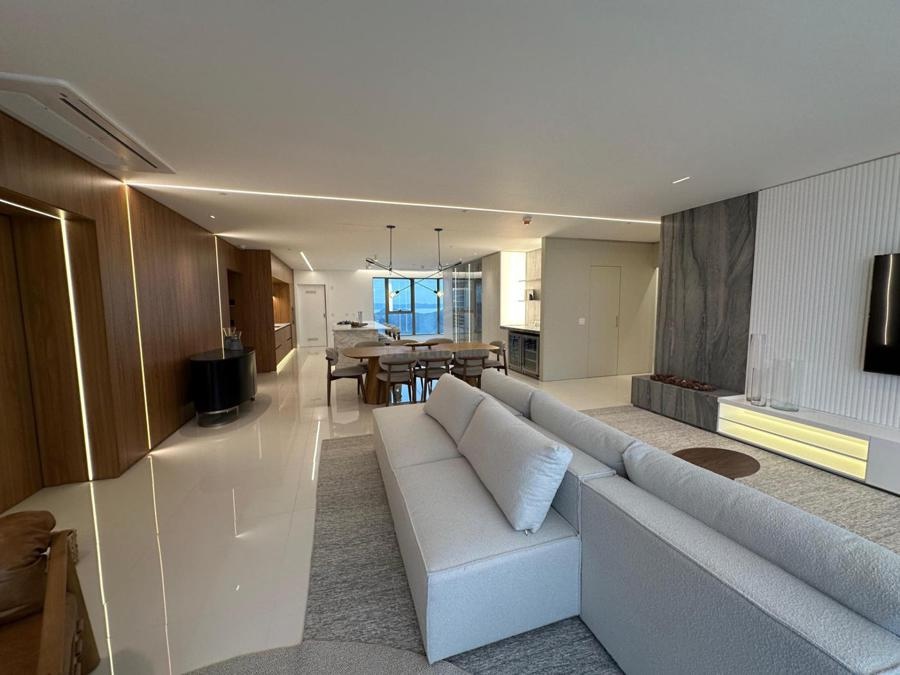 Apartamento no Ed. Yachthouse by Pininfarina na Barra Sul em Balneário Camboriú - foto 7