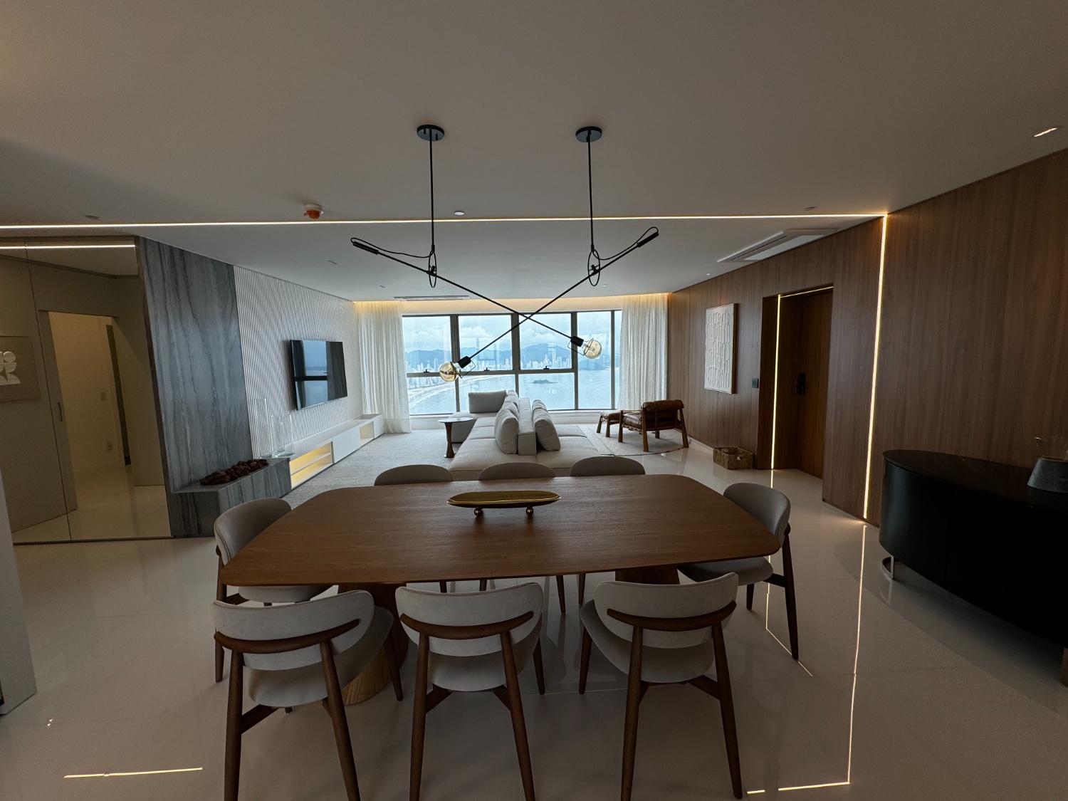 Apartamento no Ed. Yachthouse by Pininfarina na Barra Sul em Balneário Camboriú - foto 9