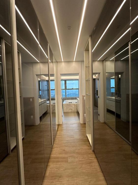 Apartamento no Ed. Yachthouse by Pininfarina na Barra Sul em Balneário Camboriú - foto 26