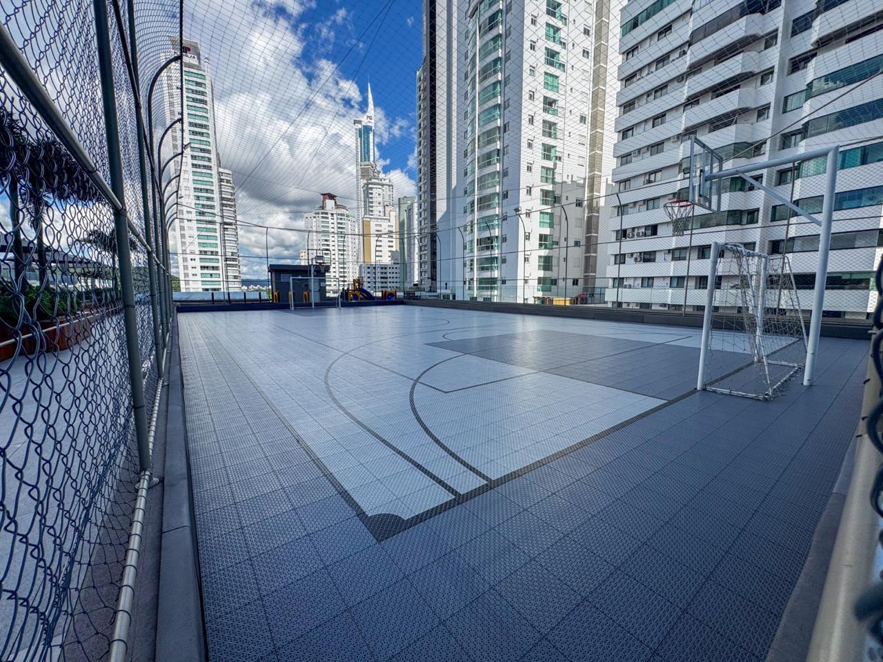 Apartamento no Ed. Yachthouse by Pininfarina na Barra Sul em Balneário Camboriú - foto 30