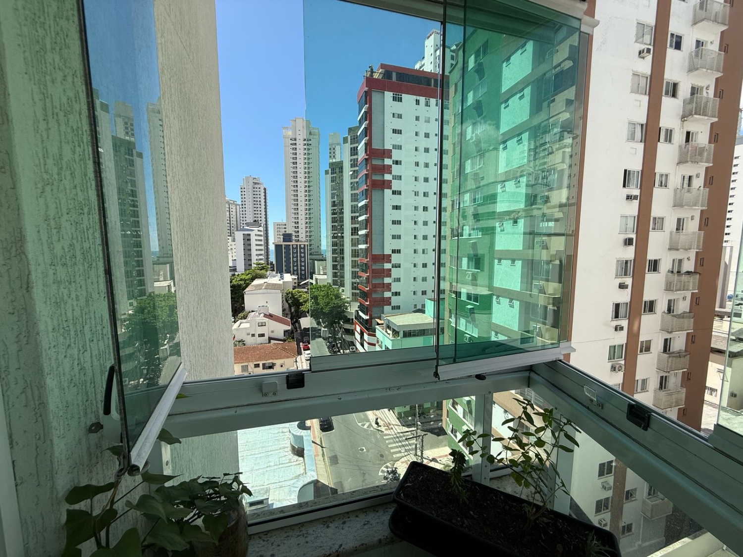 Apartamento no Edifício Mero no Centro de Balneário Camboriú