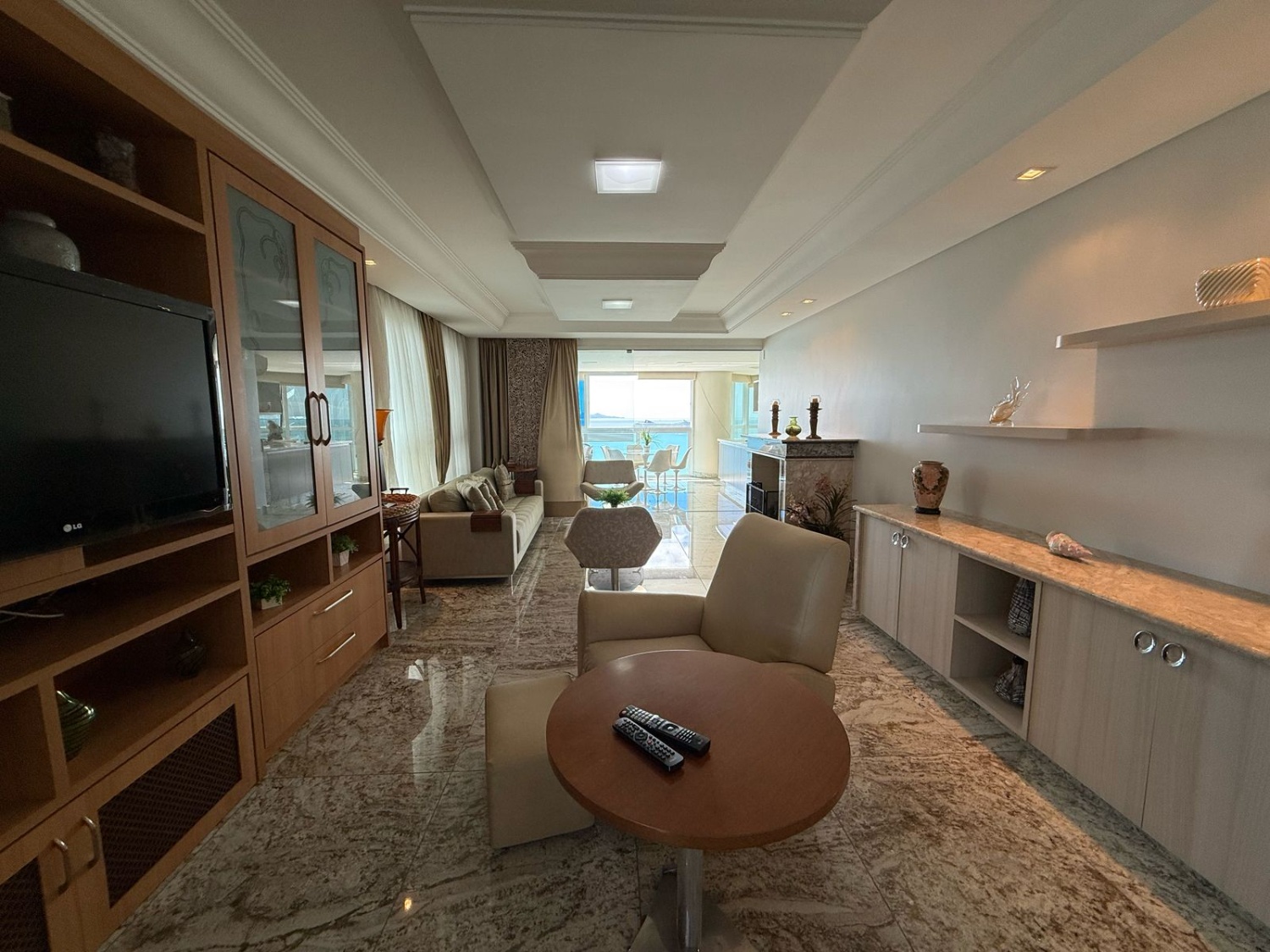 Apartamento frente mar no Ed. Costão da Barra em Balneário Camboriú - foto 4