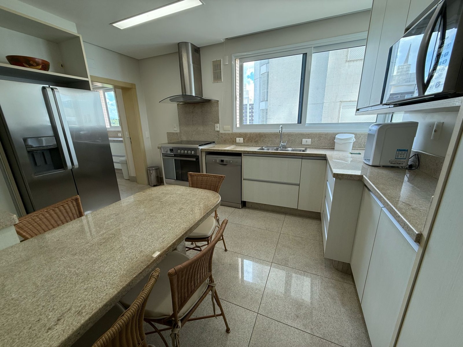 Apartamento frente mar no Ed. Costão da Barra em Balneário Camboriú - foto 10