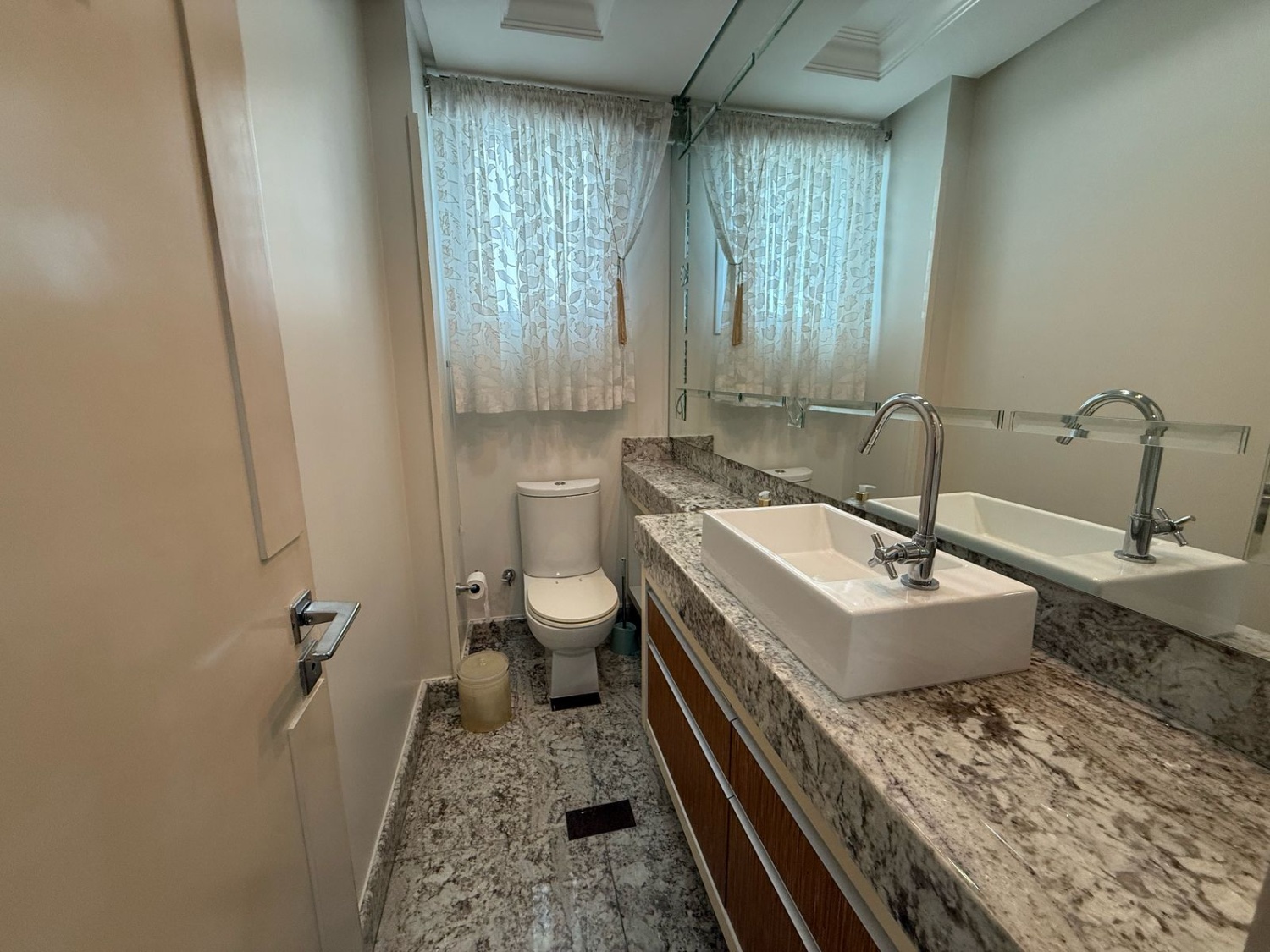Apartamento frente mar no Ed. Costão da Barra em Balneário Camboriú - foto 12