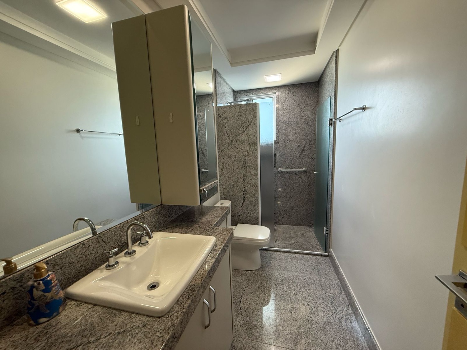 Apartamento frente mar no Ed. Costão da Barra em Balneário Camboriú - foto 30