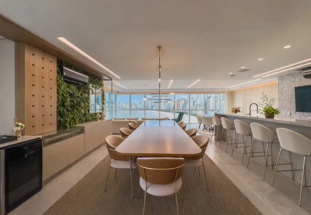 Apartamento no Ed. Sky Tower em Balneário Camboriú de frente para o mar - foto 10