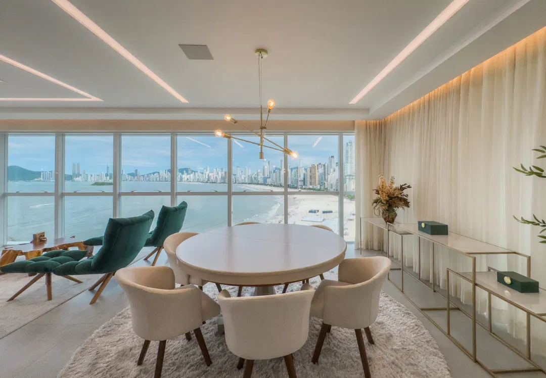 Apartamento no Ed. Sky Tower em Balneário Camboriú de frente para o mar - foto 15