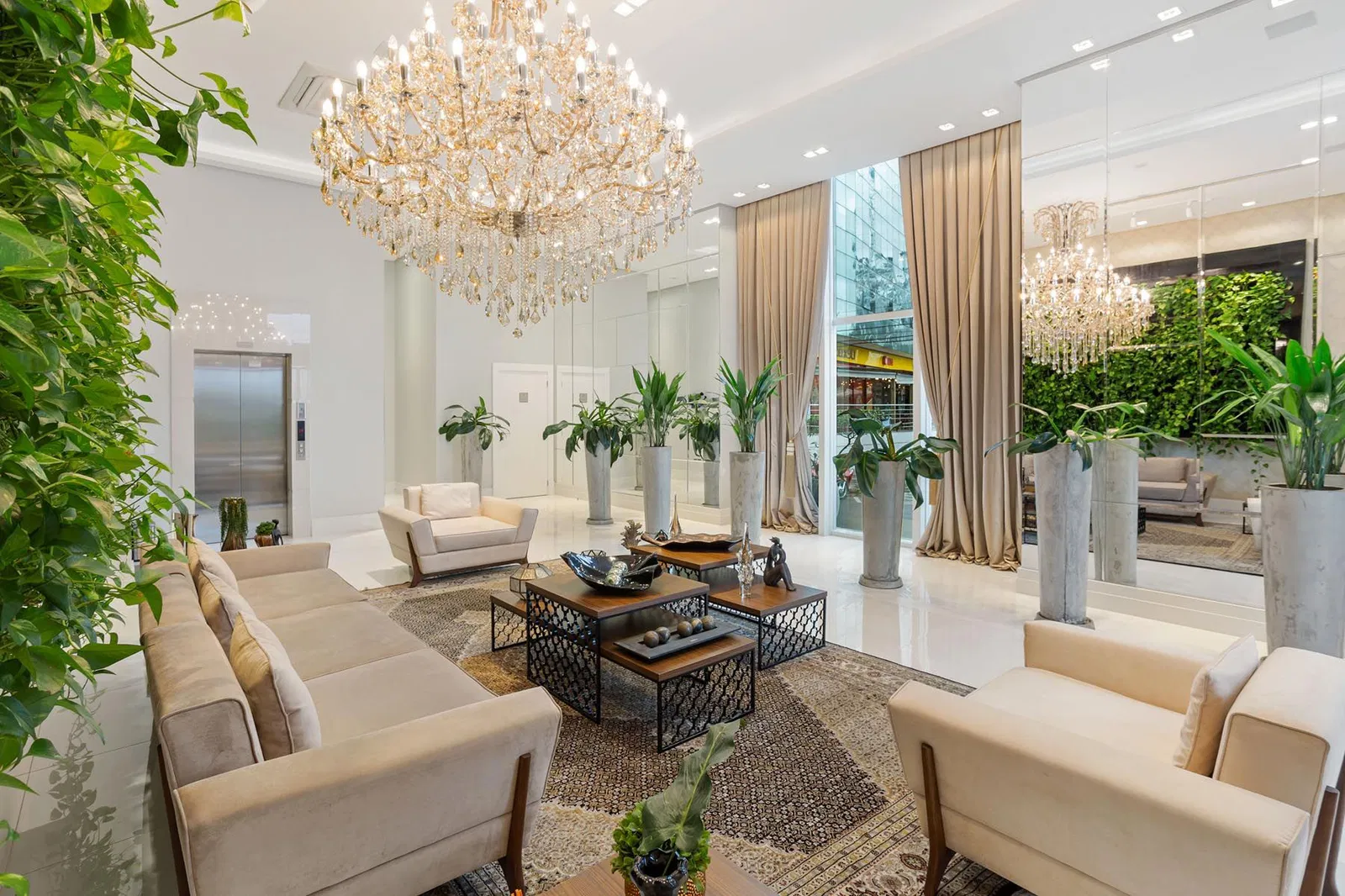 Apartamento no Ed. Sky Tower em Balneário Camboriú de frente para o mar - foto 36