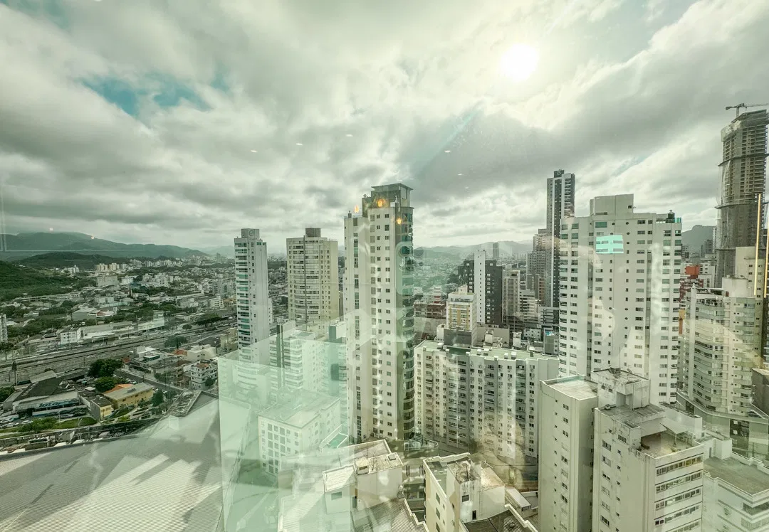 Apartamento no Ed. Magnifique Tower em Balneário Camboriú - foto 16