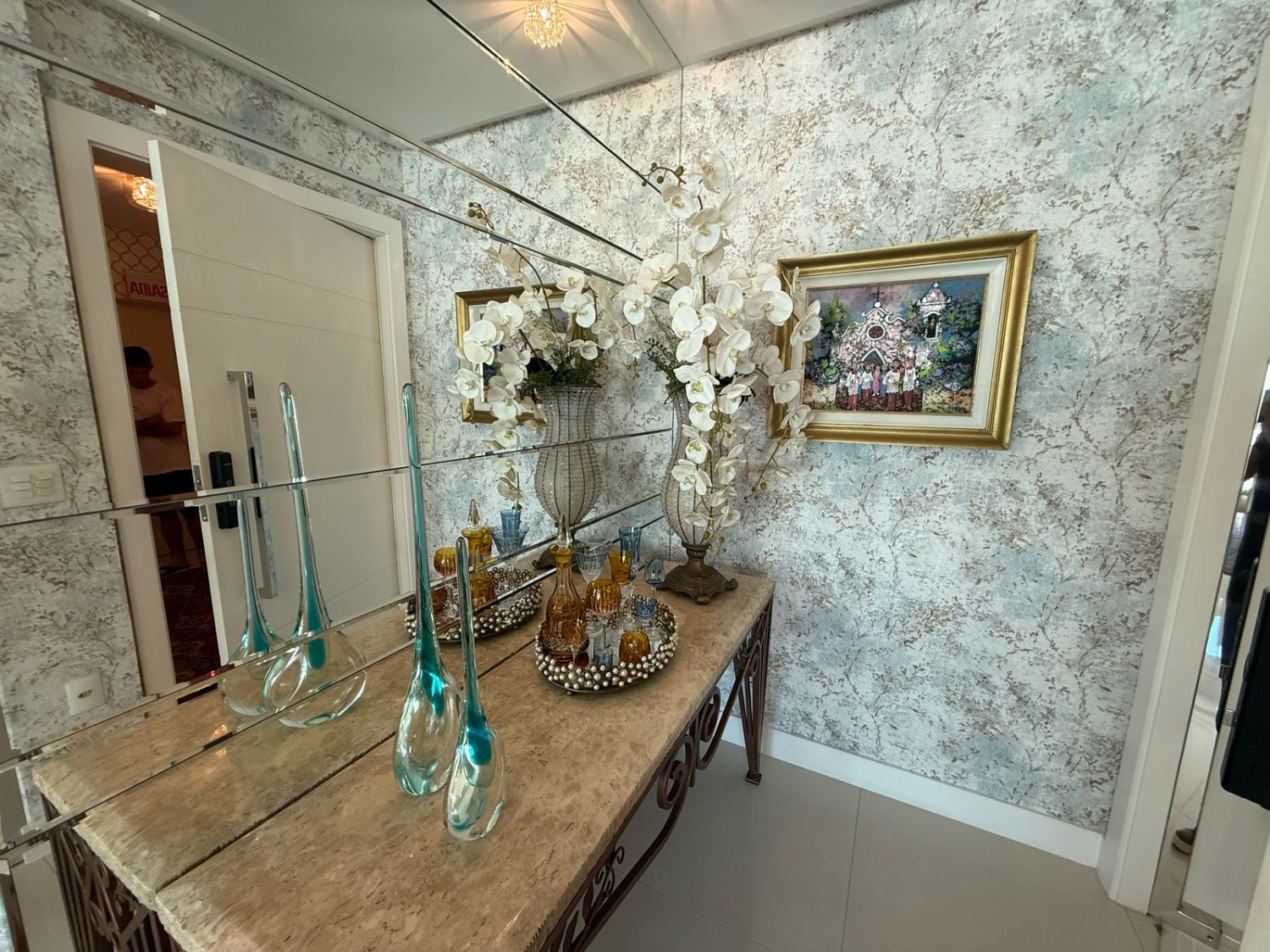 Apartamento à venda no Edifício Ilha de Symi no Centro de Balneário Camboriú