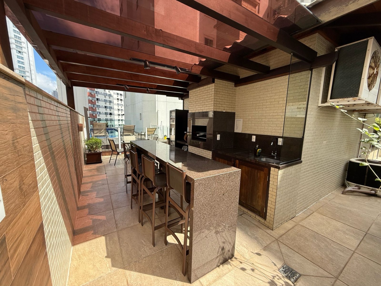 Apartamento à venda no Edifício Ilha de Symi no Centro de Balneário Camboriú - foto 25