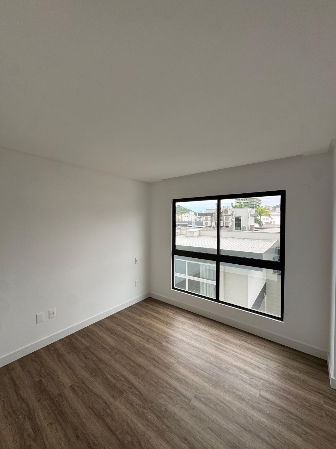 Apartamento à venda no Edifício Surfers Paradise na Praia Brava em Itajaí