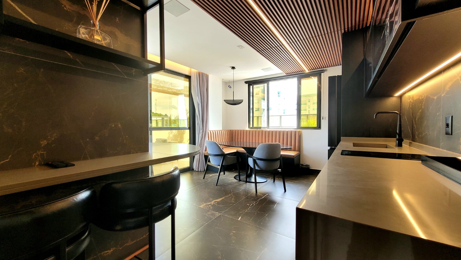 Apartamento à venda no Edifício Surfers Paradise na Praia Brava - foto 17