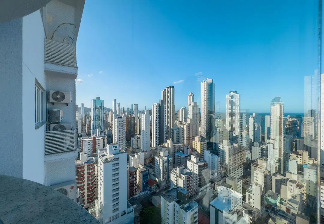 Apartamento à venda no Edifício Torre D'Veneza no Centro de Balneário Camboriú