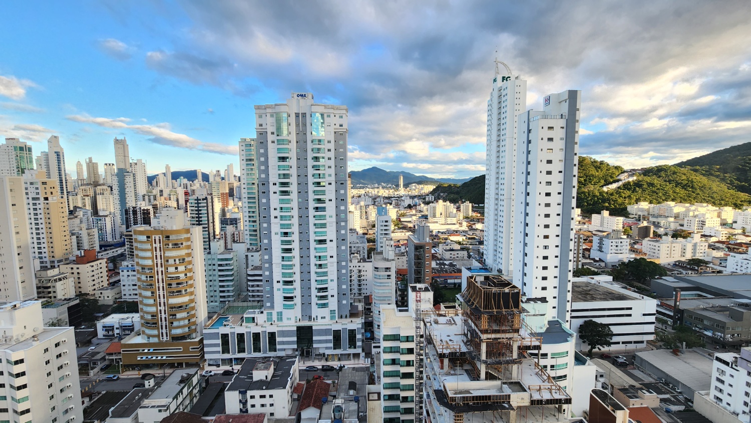 Duplex no Ed. Admirá Arrka Concept em Balneário Camboriú - foto 9