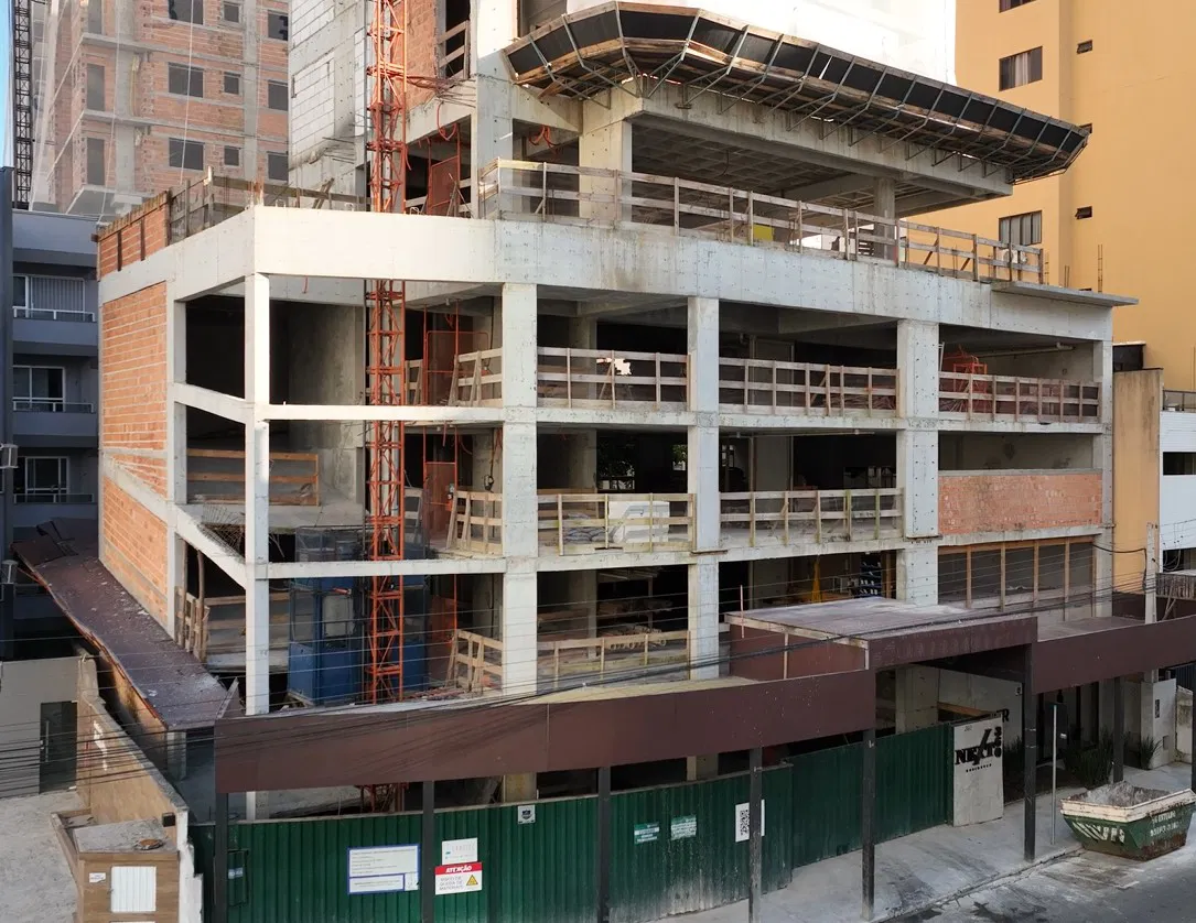 Apartamento Duplex no Edifício Next 360 no Centro de Balneário Camboriú - foto 9