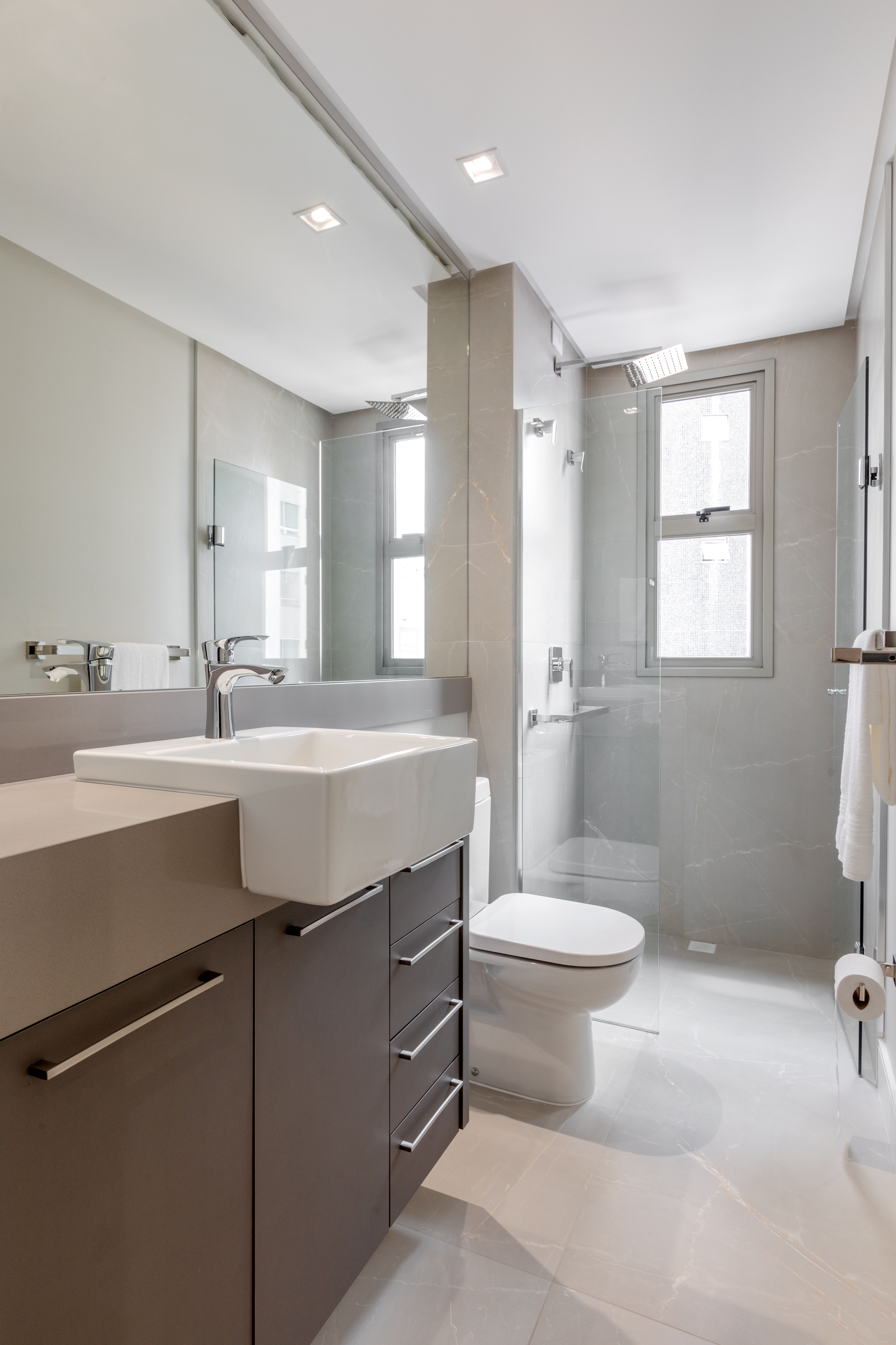Apartamento Mobiliado no Ed. Charmant Residence em Balneário Camboriú