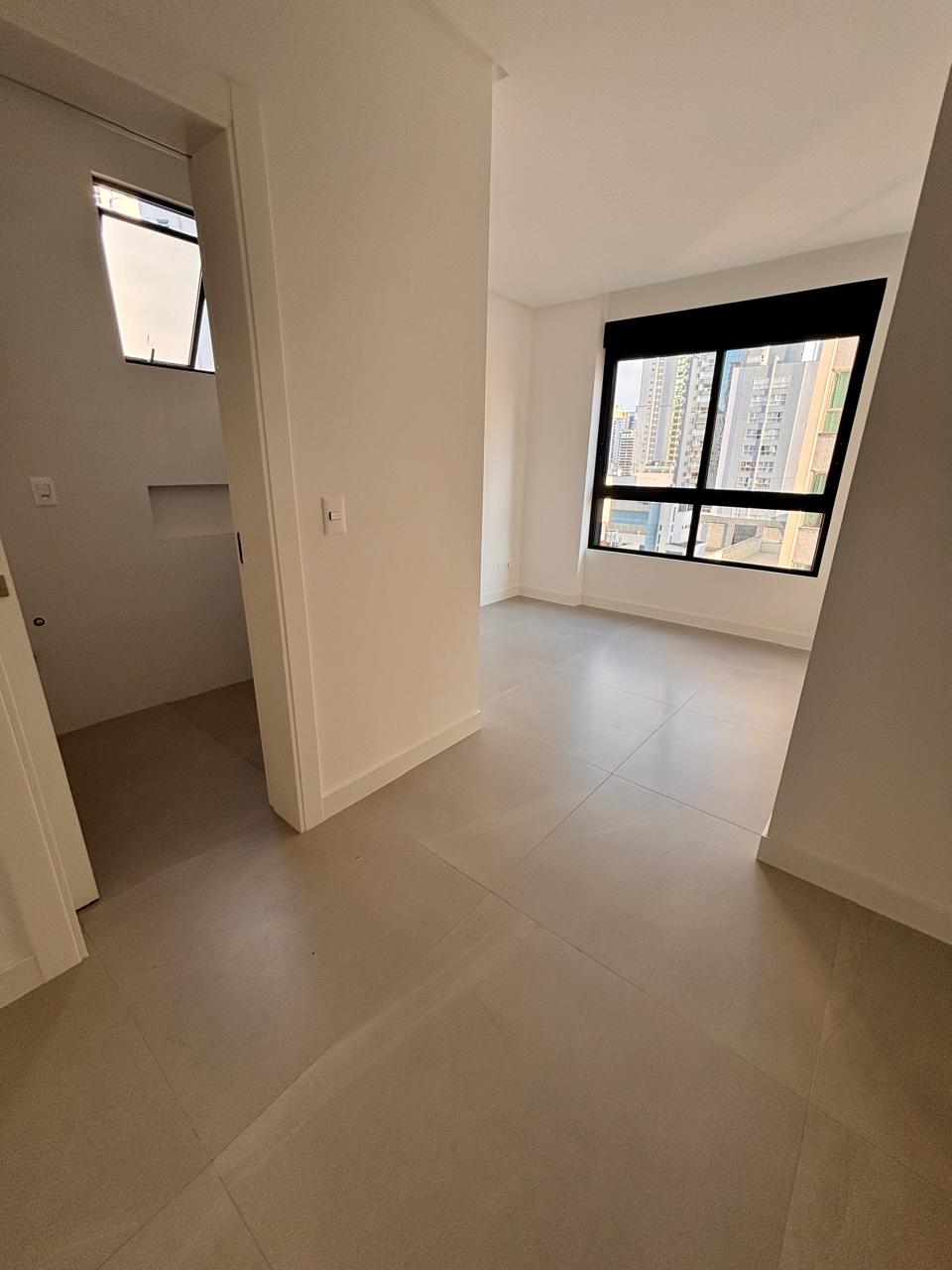 Apartamento no Edifício Torre de Booz em Balneário Camboriú - foto 7