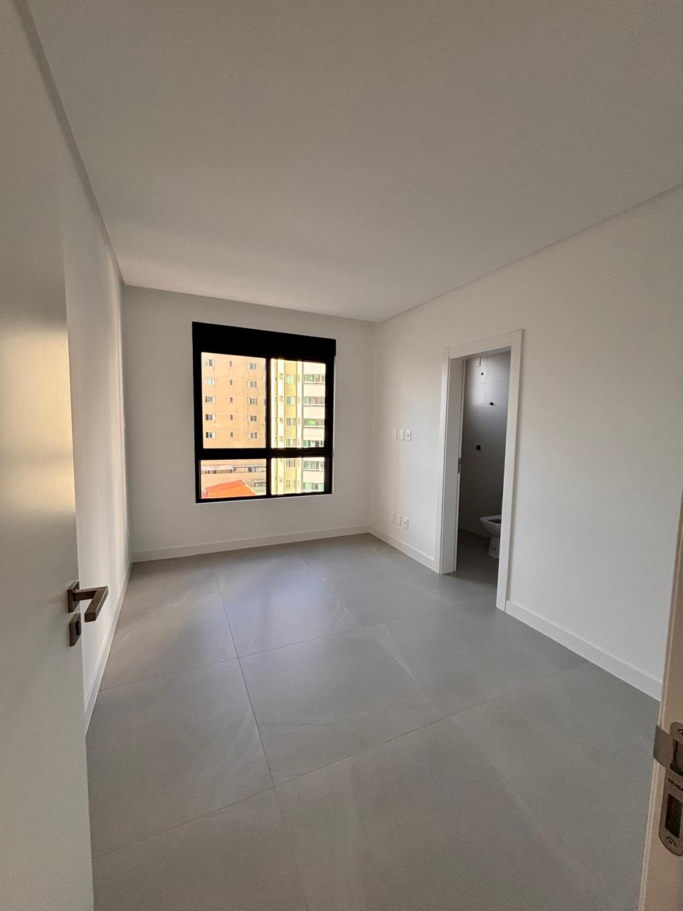 Apartamento no Edifício Torre de Booz em Balneário Camboriú - foto 9