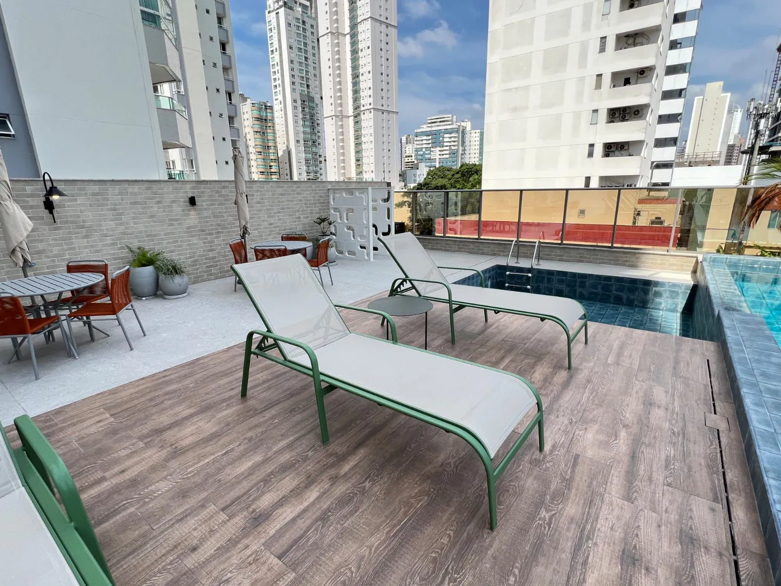 Apartamento no Ed. Las Brisas Residencial em Balneário Camboriú - foto 10