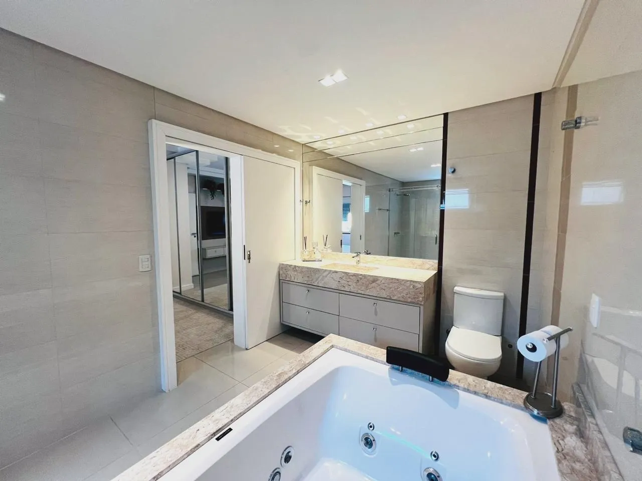 Apartamento Garden no Edifício Santorini em Meia Praia - foto 7