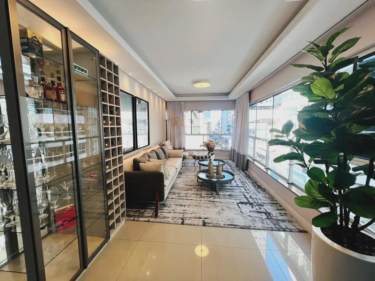Apartamento Garden no Edifício Santorini em Meia Praia - foto 13