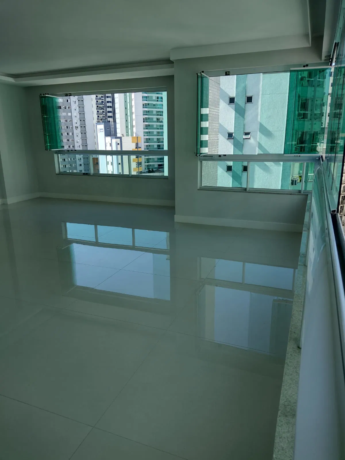 Apartamento no Edifício Cidade Jardim no Centro de Balneário Camboriú - foto 6