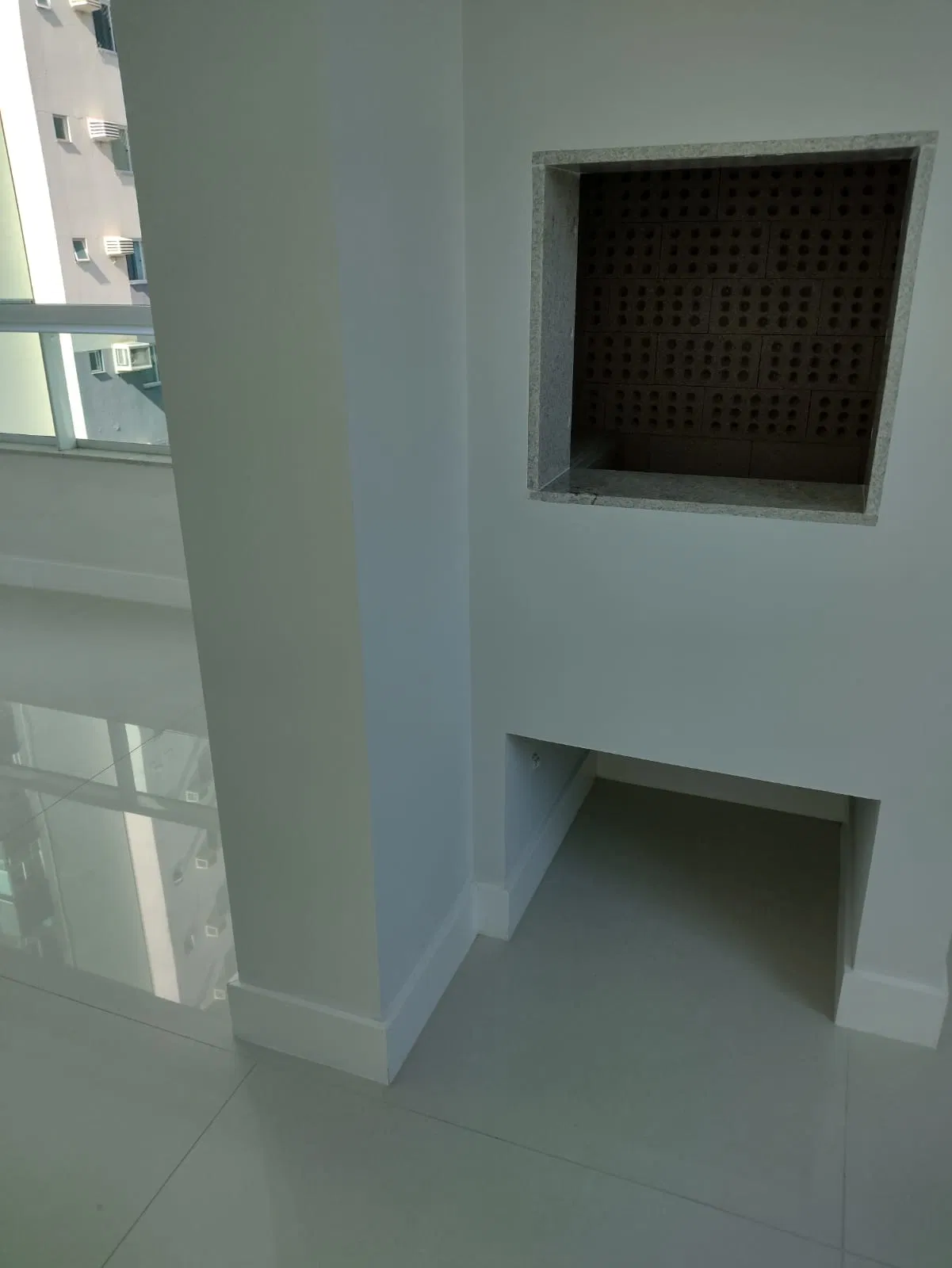 Apartamento no Edifício Cidade Jardim no Centro de Balneário Camboriú - foto 8