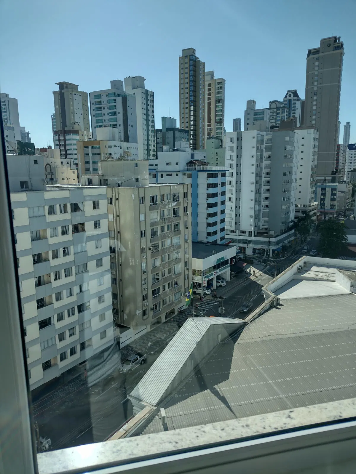 Apartamento no Edifício Cidade Jardim no Centro de Balneário Camboriú - foto 18