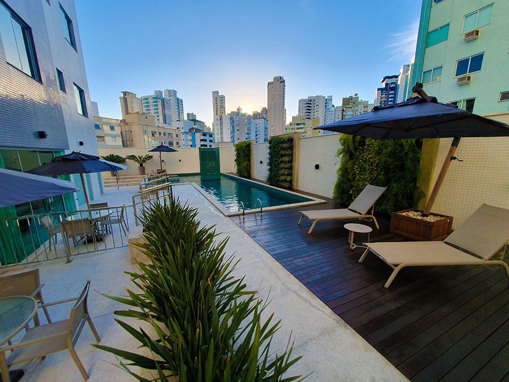 Apartamento no Edifício Cidade Jardim no Centro de Balneário Camboriú - foto 28