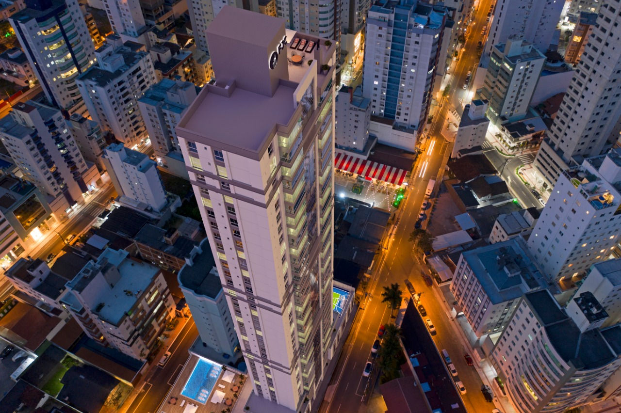 Apartamento no Ed. Opera Tower em Balneário Camboriú - foto 17