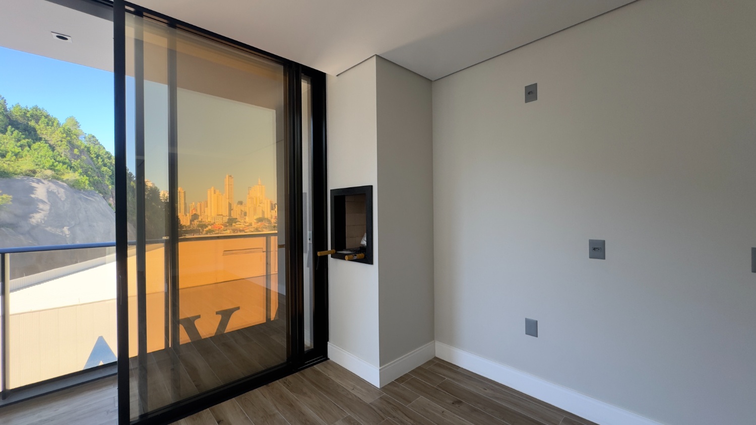 Apartamento no The Spot One anexo ao Balneário Shopping em Balneário Camboriú