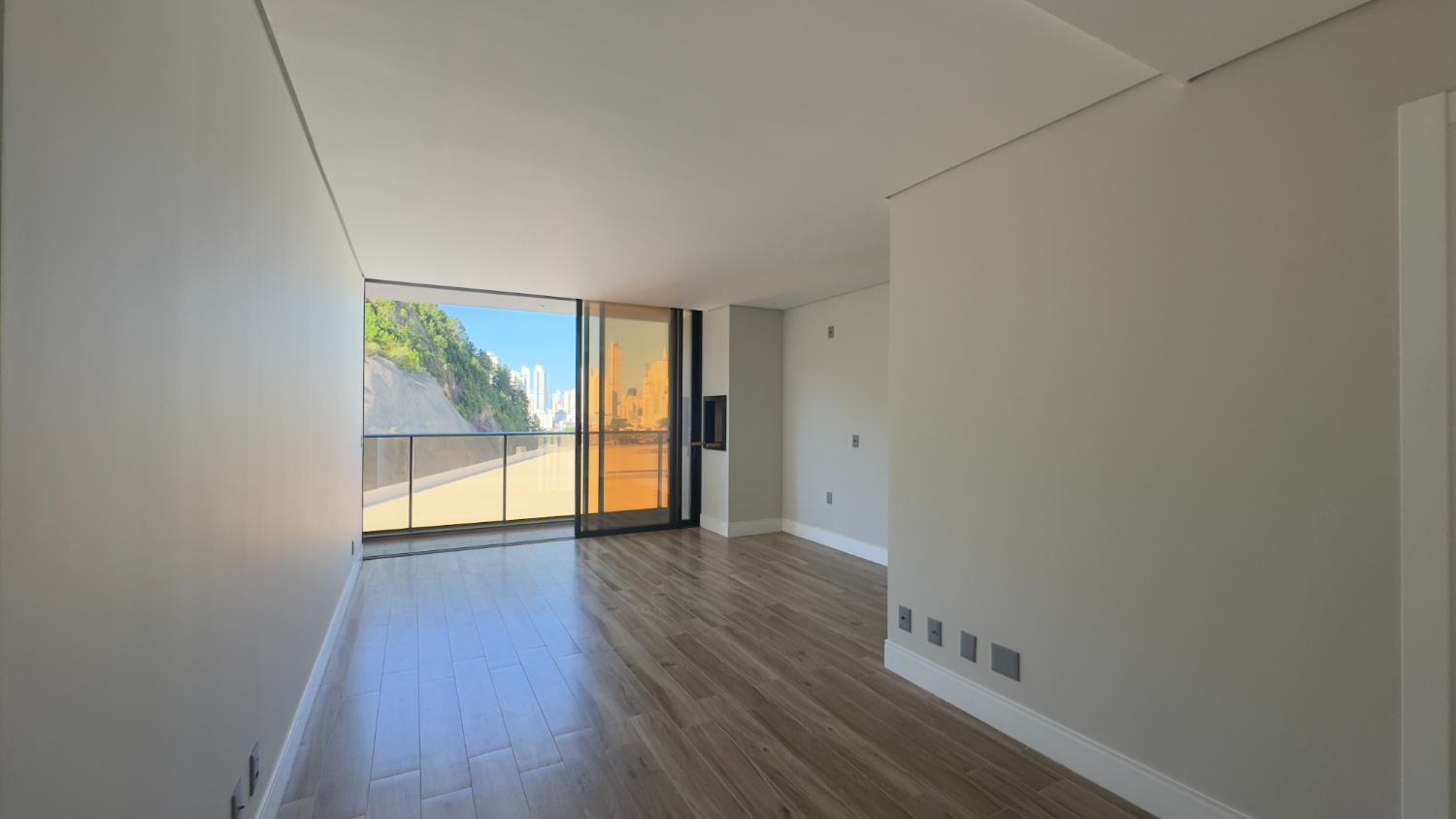 Apartamento no The Spot One anexo ao Balneário Shopping em Balneário Camboriú