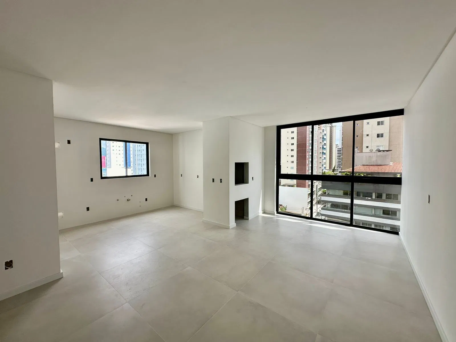 Apartamento no Edifício Farol de Valença em Balneário Camboriú - foto 16