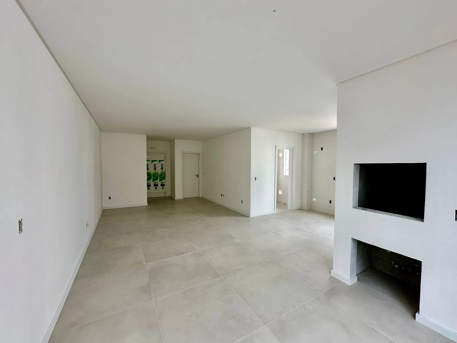 Apartamento no Edifício Farol de Valença em Balneário Camboriú - foto 18