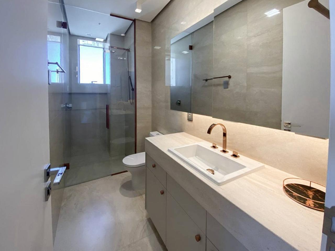 Apartamento no Edifício Copenhagen em Balneário Camboriú - foto 19