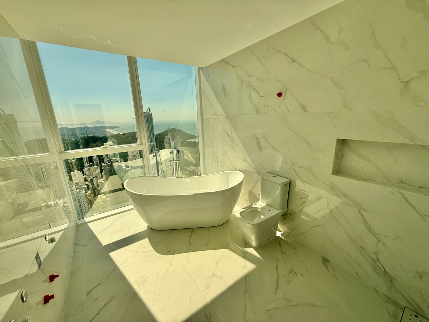 Apartamento no Edifício Boreal Tower na Barra Norte em Balneário Camboriú - foto 9