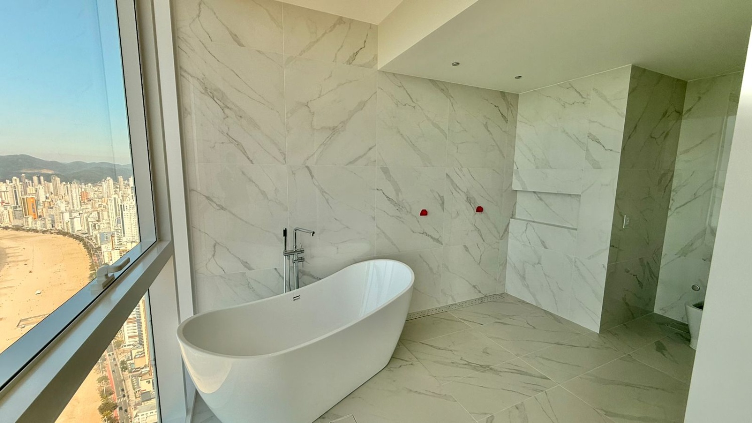 Apartamento no Edifício Boreal Tower na Barra Norte em Balneário Camboriú - foto 10