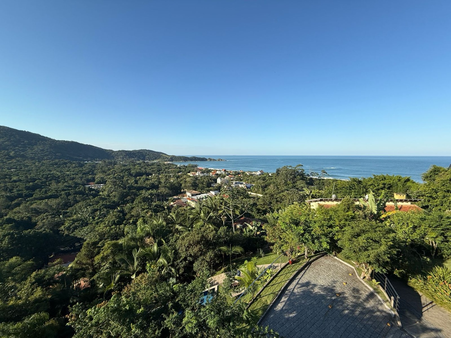 Casa na praia do Estaleiro em Balneário Camboriú - foto 8