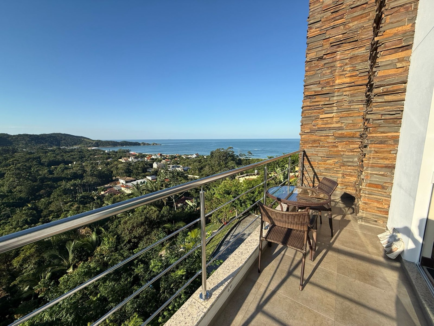 Casa na praia do Estaleiro em Balneário Camboriú - foto 11