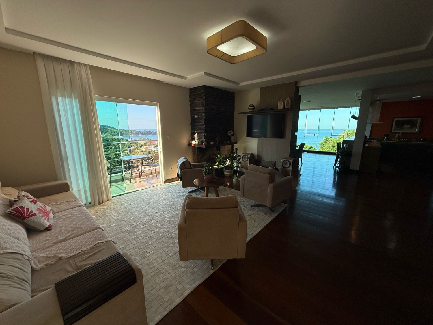 Casa na praia do Estaleiro em Balneário Camboriú - foto 13