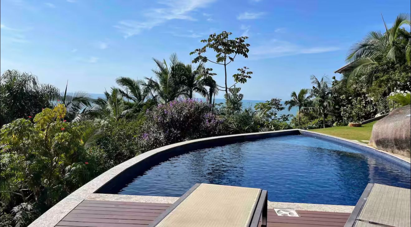 Casa na praia do Estaleiro em Balneário Camboriú - foto 18