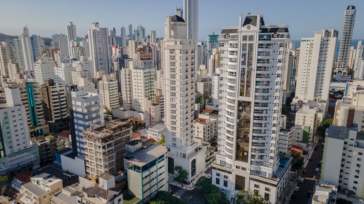 Apartamento no Ed. Salvatore Residenziale em Balneário Camboriú - foto 24