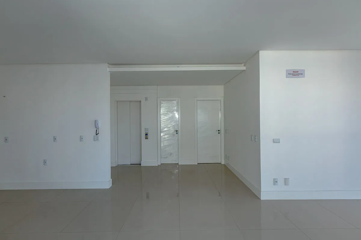 Apartamento no Ed. Salvatore Residenziale em Balneário Camboriú - foto 31