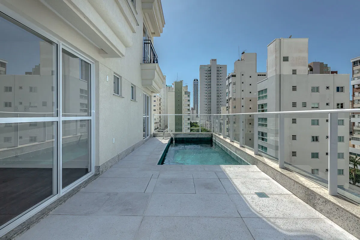 Apartamento no Ed. Salvatore Residenziale em Balneário Camboriú - foto 38