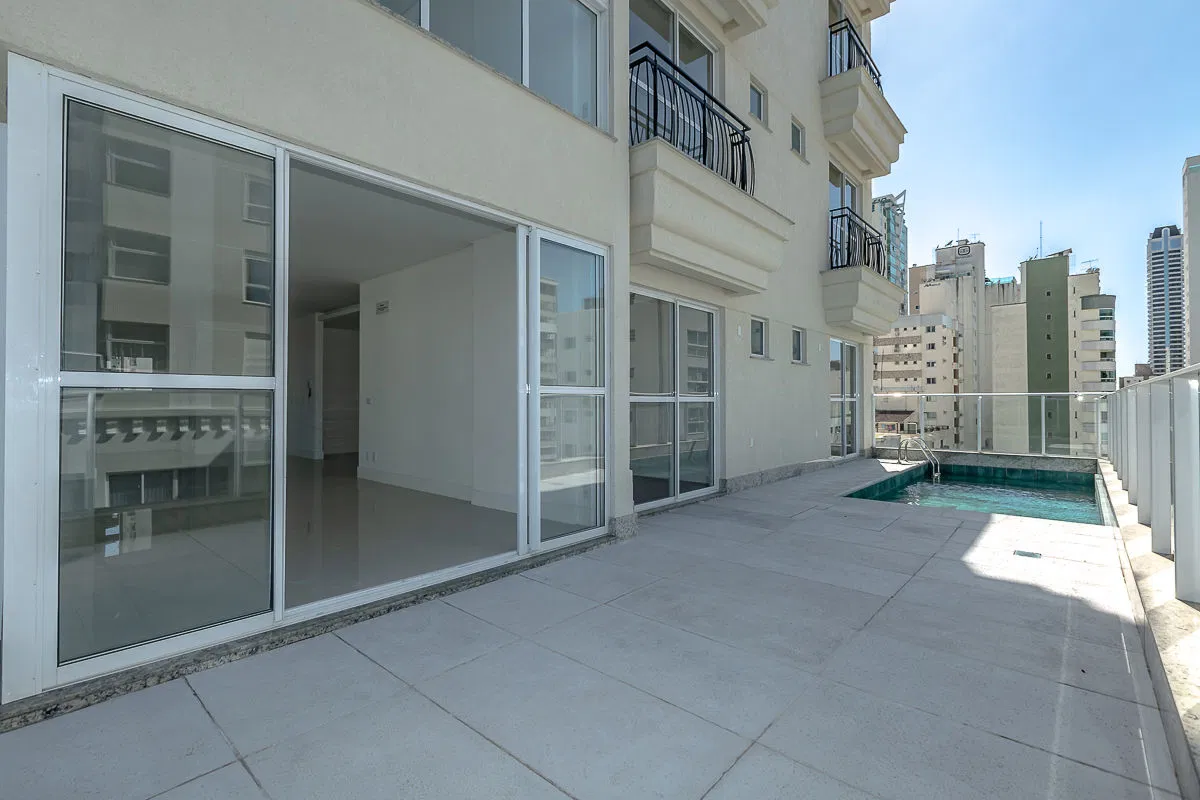 Apartamento no Ed. Salvatore Residenziale em Balneário Camboriú - foto 40