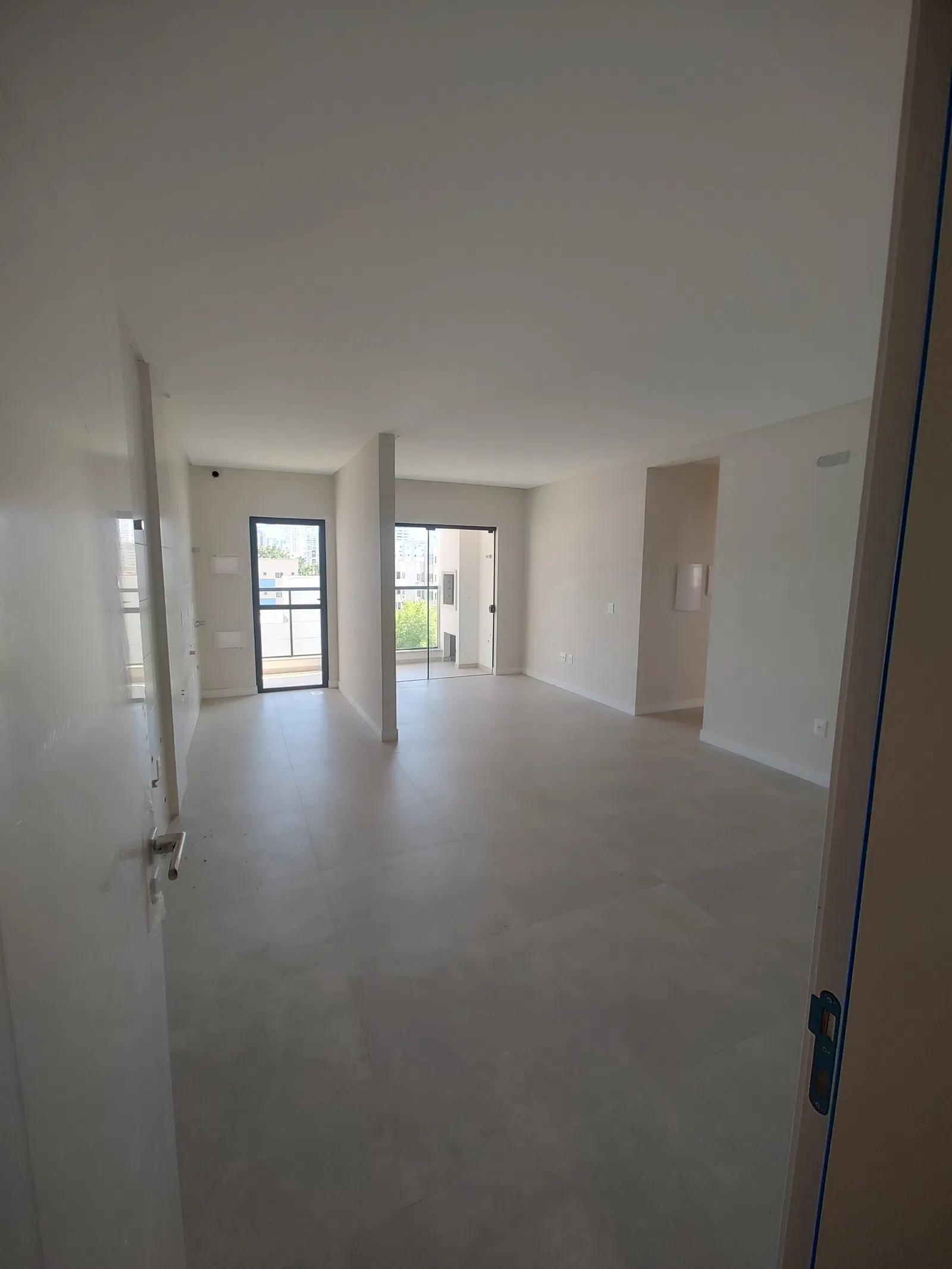 Apartamento no Edifício Plaza Viena em Balneário Camboriú - foto 6