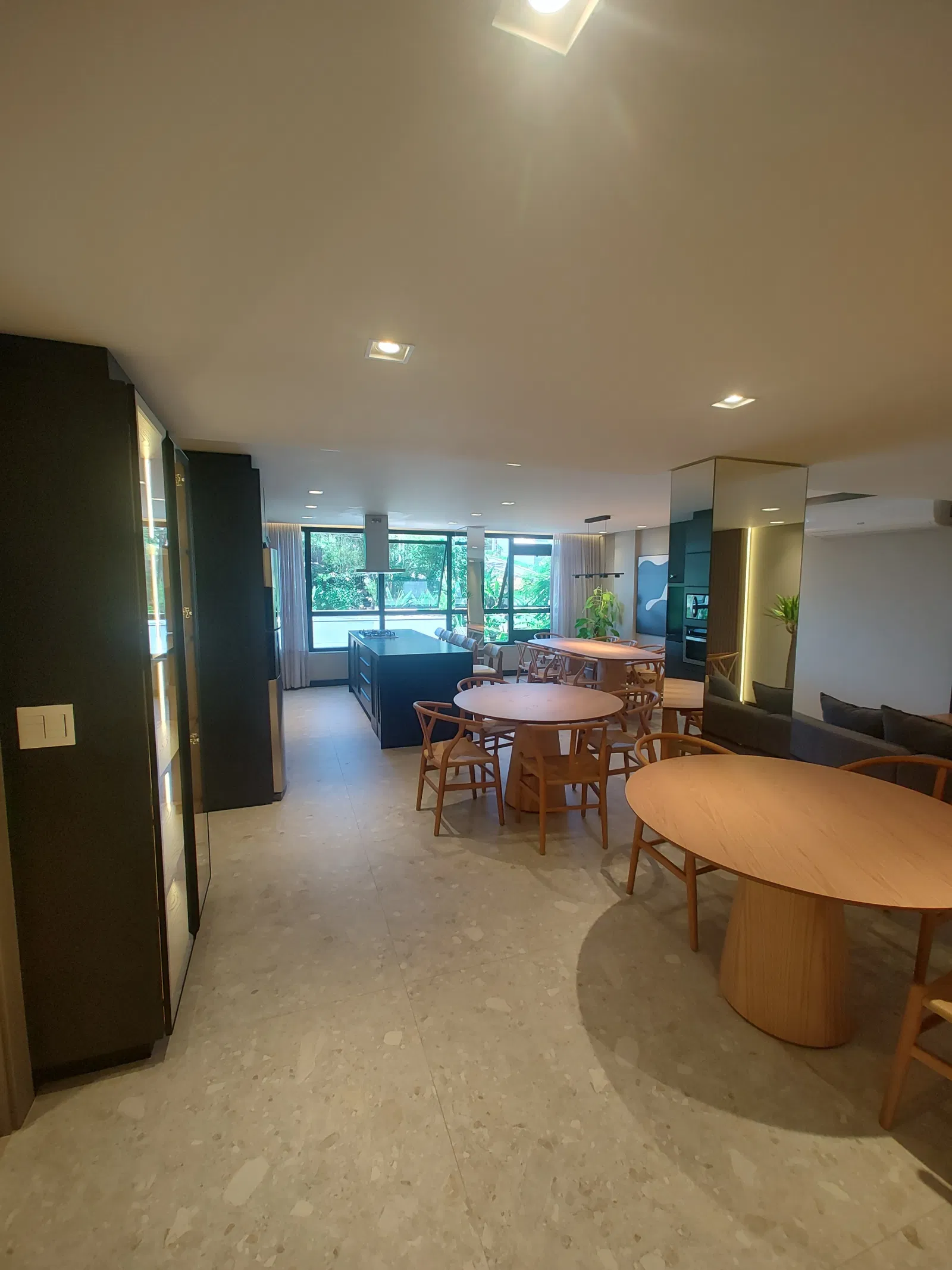 Apartamento no Edifício Plaza Viena em Balneário Camboriú - foto 9